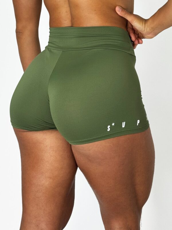 Short clássico verde militar  | Suprm - Imagem 3