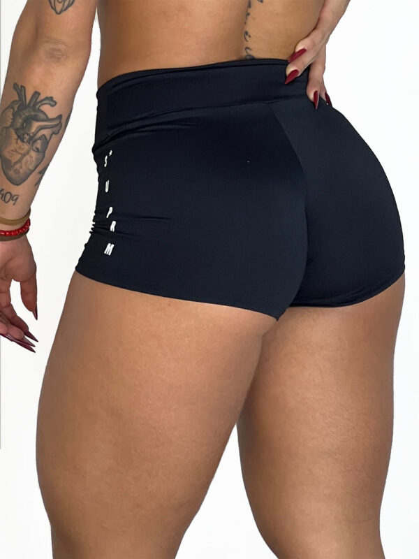 Short clássico preto  | Suprm